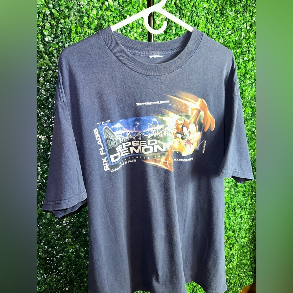 Vintage Six Flags Looney Tunes Taz Speed Demon‎ Navy Short Sleeve Shirt